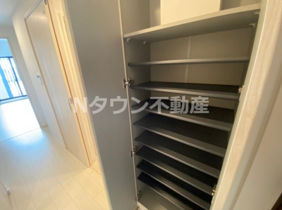 【収納】 | NEO JAPANESQUE 出来町(ネオジャパネスク出来町) | 便利な収納スペースです