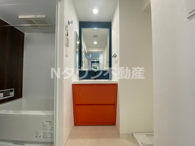 【洗面所】 | NEO JAPANESQUE 出来町(ネオジャパネスク出来町) | 忙しい朝には欠かせない洗面所です