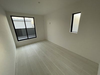 【前面道路含む現地写真】 | 守山区脇田町21-1期　＜仲介手数料無料＞大森小・大森中　新築一戸建て | 撮影
社長の村田です！
自らプレイヤーとして営業しています
長年の経験と実績から皆様により良いマイホーム購入のご提案をいたします。
住宅ローンの不安や購入後の不安等何でもご相談ください。