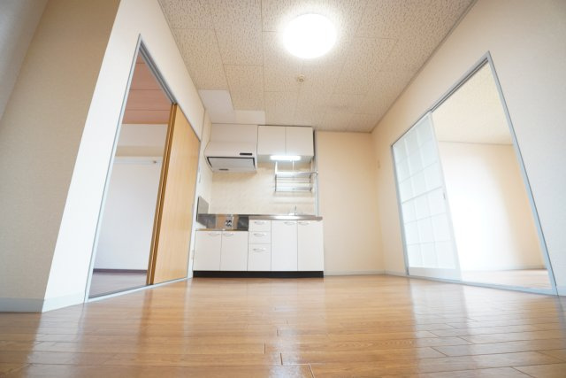 末広サンフレアAの居間・リビング