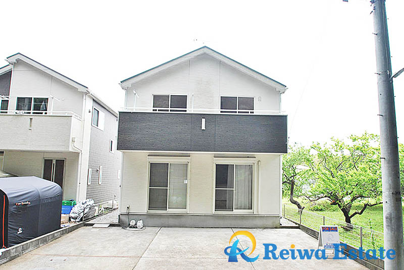【弊社専任】中古戸建　茅ヶ崎市堤の外観|北・東側に住宅がないため風通しが良く開放感がございます