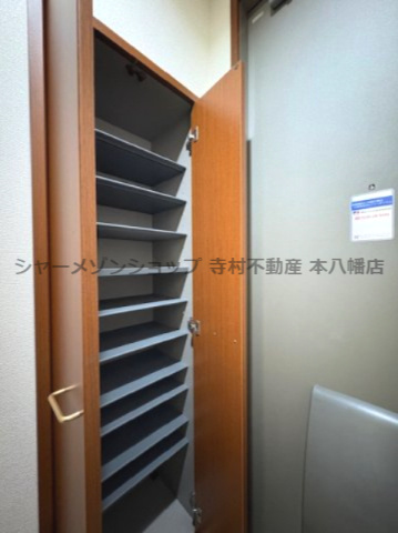 The Hazelの玄関|玄関には大型シューズBOXを設置♪