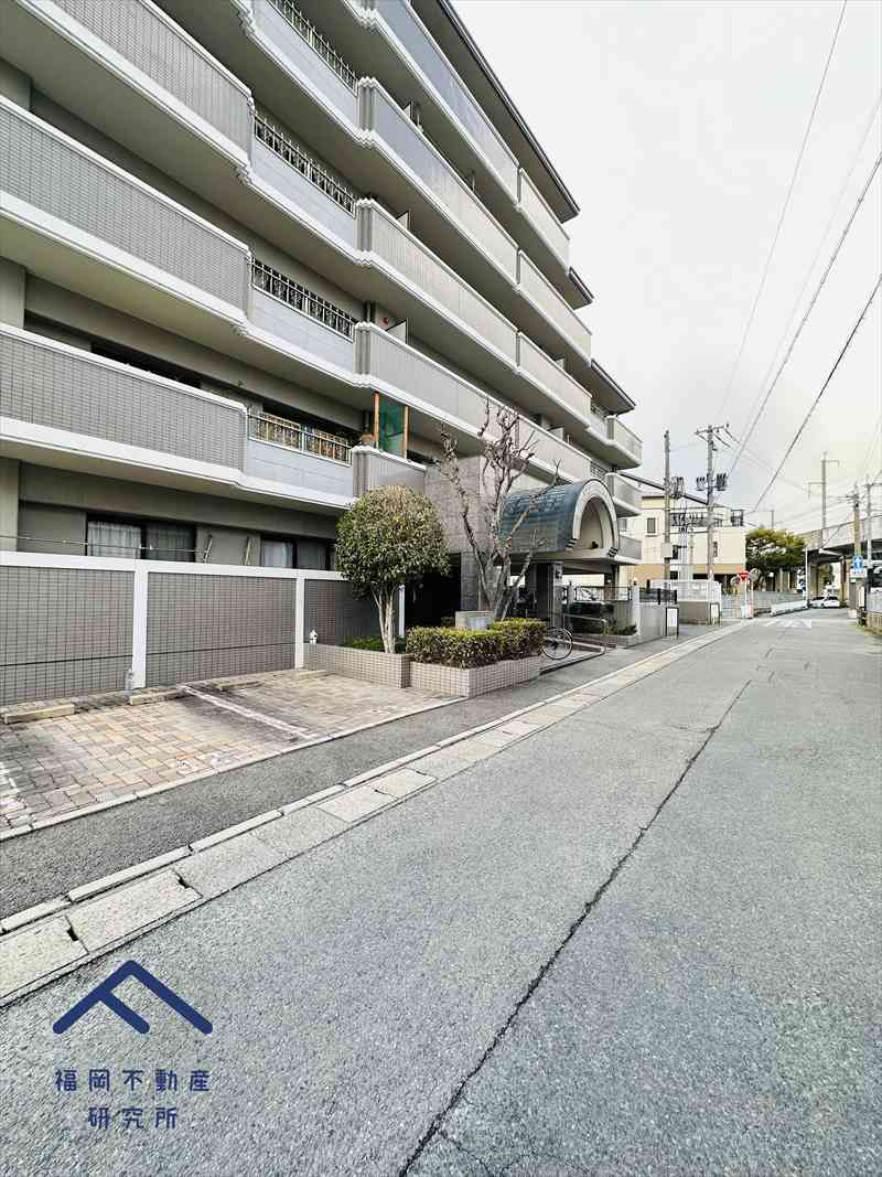 アンピール大橋南の周辺