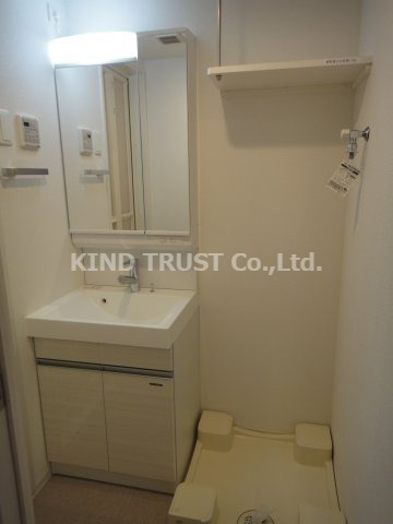 レオンコンフォート梅田北の洗面所|広い洗面スペース