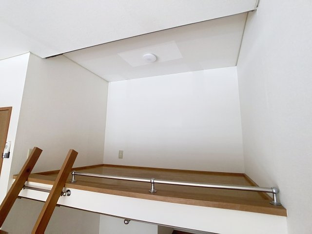 ルーキーリーグの内装