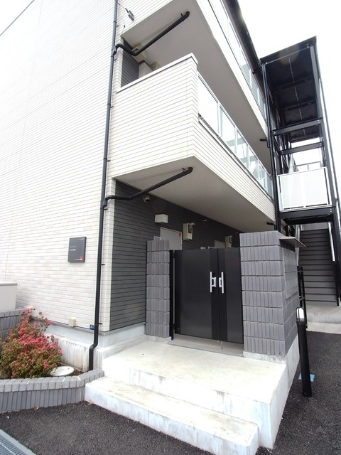 リブリ・幕張本郷のエントランス