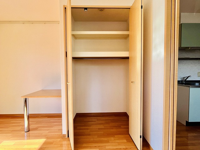 フレンテ・カルポートの収納|便利な収納スペースです