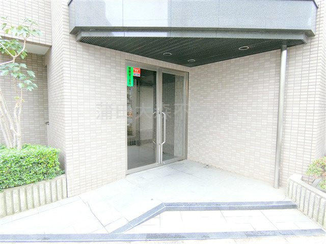 東急ドエルアルス蒲田のエントランス