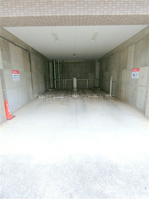 東急ドエルアルス蒲田の駐車場