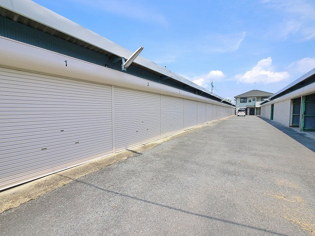 奥田倉庫（586-4）