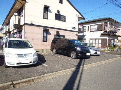 敷地内駐車場　別途契約(要空き確認)