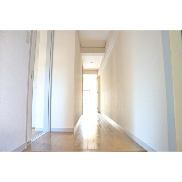 ラカーサ　アルタの内装|廊下