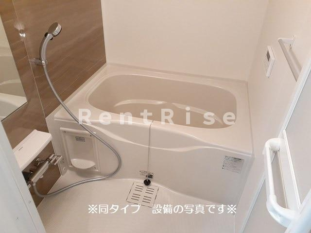 一宮市丹陽町五日市場字屋敷のアパートの浴室|バス