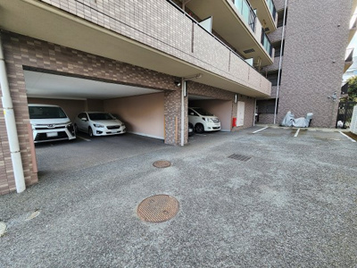 【駐車場】 | 磯子パインプロムナード | 平置き駐車場です。