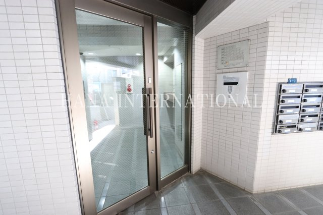 山本ビルのエントランス