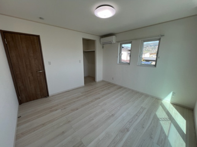 【洋室】 | 　盛岡市三本柳B棟 | エアコン付き！