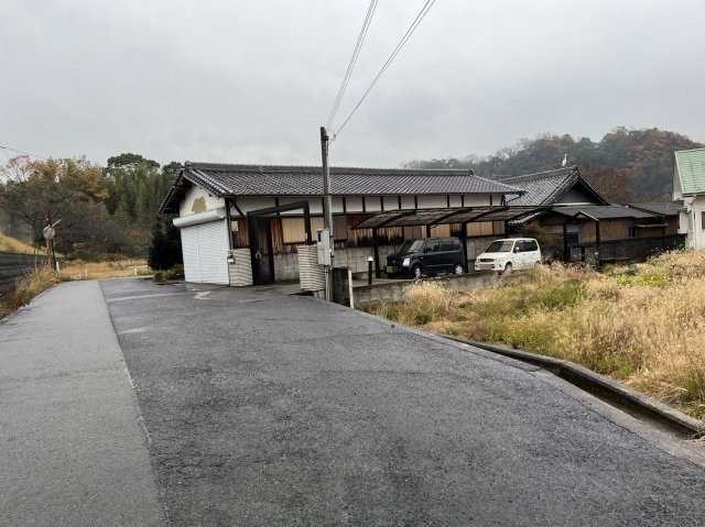 岩出市根来・土地・56763の前面道路含む現地写真