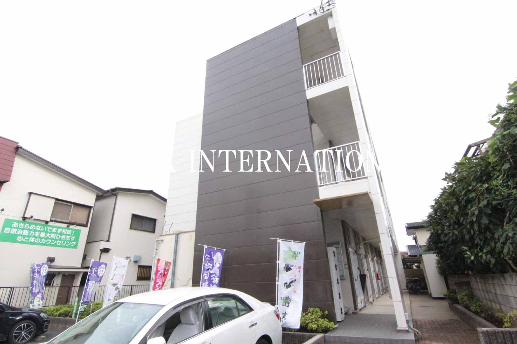 レオパレスグランドゥールの外観
