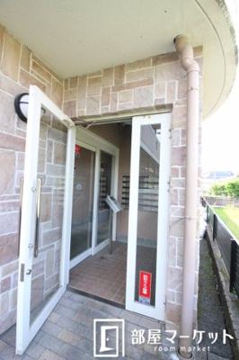 【エントランス】 | ハピネス貝津