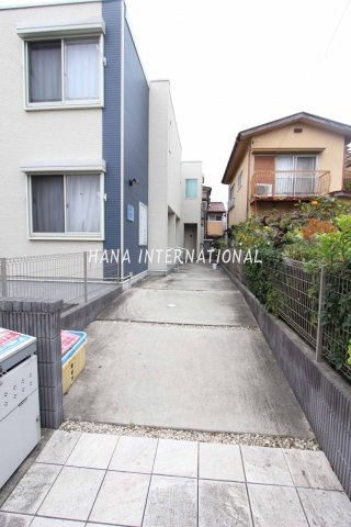 グランデーム越谷のエントランス