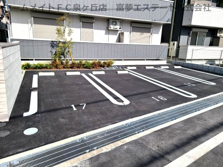 Trefle(トレーフル）の駐車場