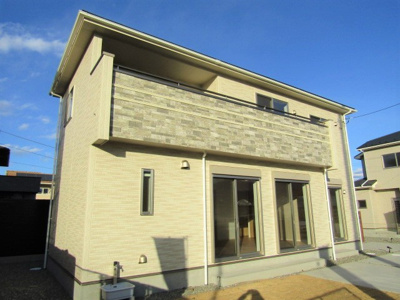 【外観：施工例】 | ブルーミングガーデン笛吹市石和町井戸 | 新築戸建：笛吹市石和町井戸・全2棟【2号棟】
土地面積：75.68坪　建物面積：31.43坪