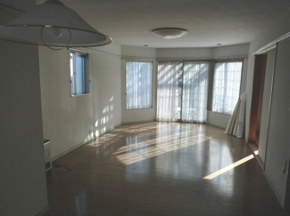 【居間・リビング】