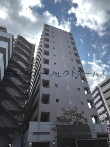 中央メルヴェール江坂の外観|落ち着いた雰囲気の外観です