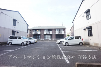 【駐車場】