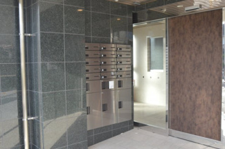 【エントランス】