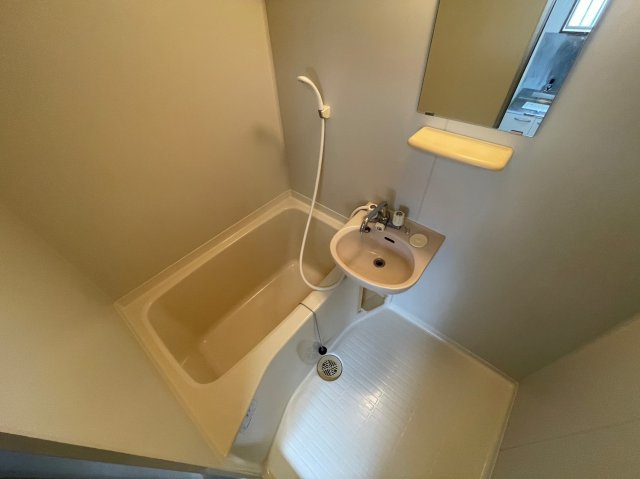 サンロイヤル祐光の浴室