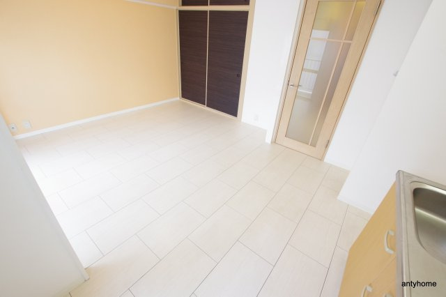 ドイマンションの居間・リビング