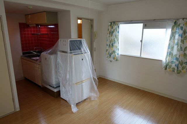 ハイツシャルムの居間・リビング