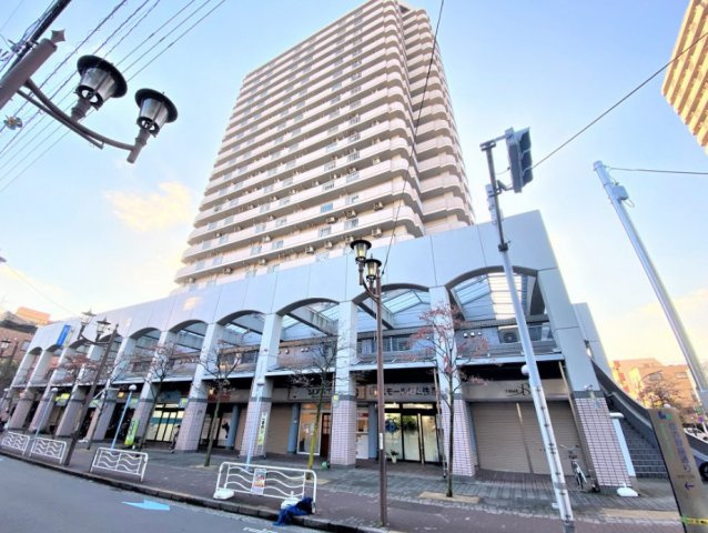 ツインタワー住利住吉館の外観