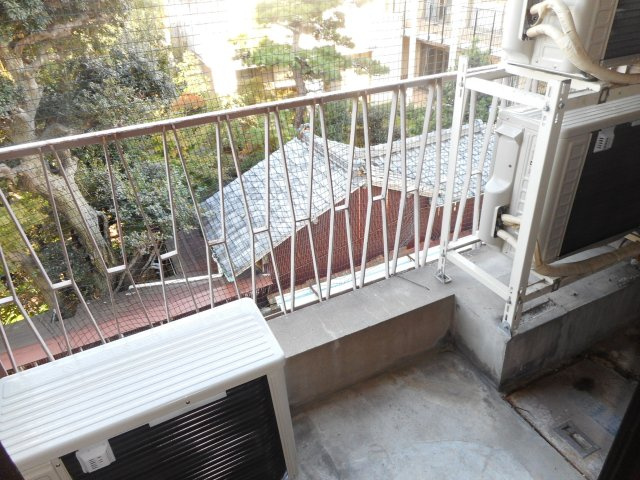 【バルコニー】 | ユトリロ新川