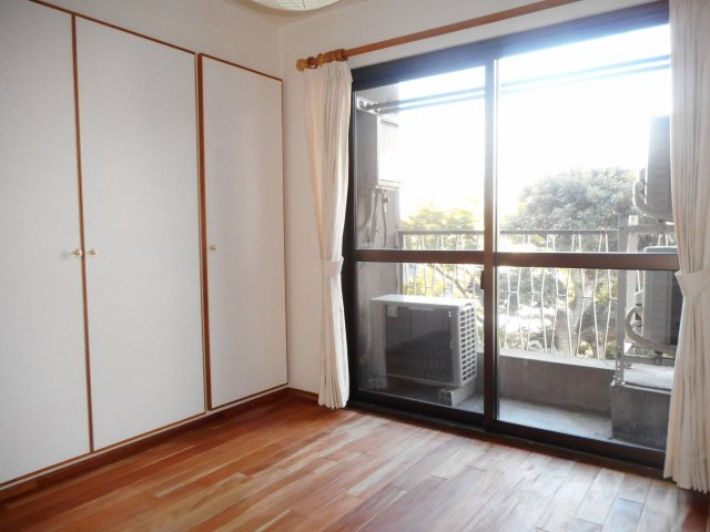 【洋室】 | ユトリロ新川 | 4.5帖洋室