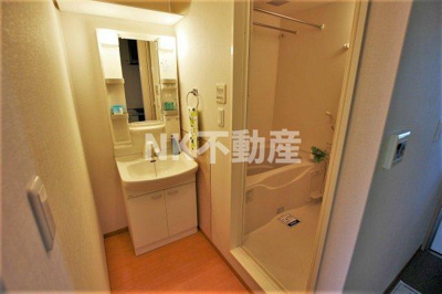 【洗面所】 | アリエッタ西堤（高井田賃貸） | 脱衣スペースもあります