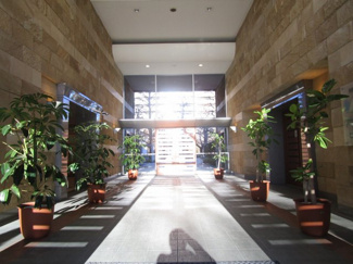 【エントランス】