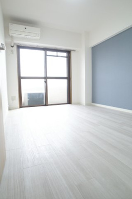 【子供部屋】 | アメニティ21 | こちらはバルコニー側の洋室　あぁ、かわいい。