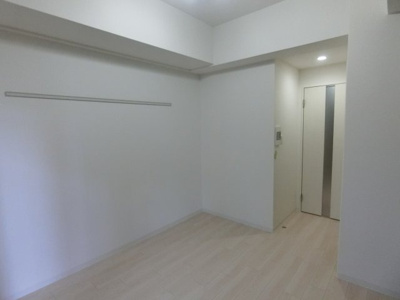 【洋室】 | Luxe新大阪西