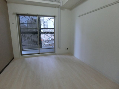 【洋室】 | Luxe新大阪西