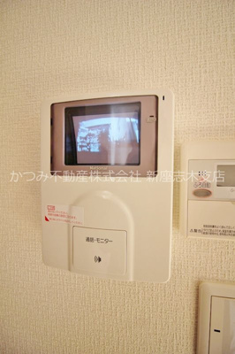 【エントランス】 | メゾン・カルテット | ※同物件別号室参考写真