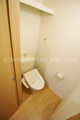 【トイレ】 | メゾン・カルテット | ※同物件別号室参考写真