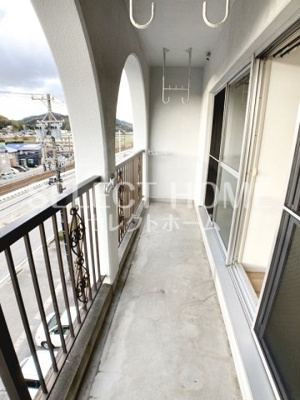 【バルコニー】 | ニュー幸田プラザ | 同型タイプ開放的で明るい空間を演出してくれるバルコニーです