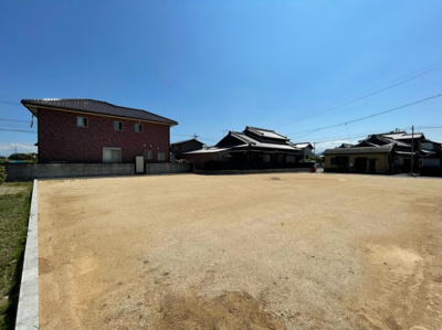 【前面道路含む現地写真】 | 松阪市嬉野見永町《ガーデンヒルズ嬉野見永町 全4区画》