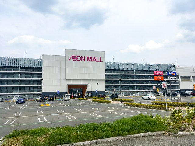 生活利便施設が周辺に揃い、買い物や用事もスムーズ。落ち着いた住環境で長く安心して暮らせます。