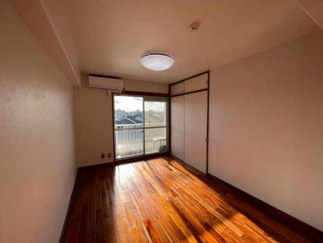 【洋室】 | ユトリロ北山 | エアコン有り（※写真はイメージです、現況優先となります）