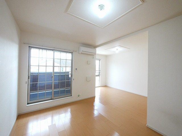 サンガーデンＭ・Ⅰの居間・リビング|ゆったり過ごせる居間です