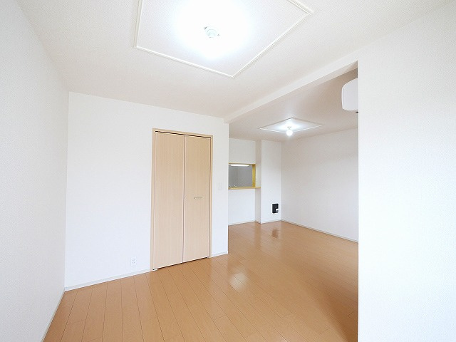 サンガーデンＭ・Ⅰの居間・リビング|ゆったりとしたリビングです