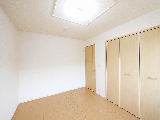 サンガーデンＭ・Ⅰの洋室|個人の部屋や寝室として使える洋室です